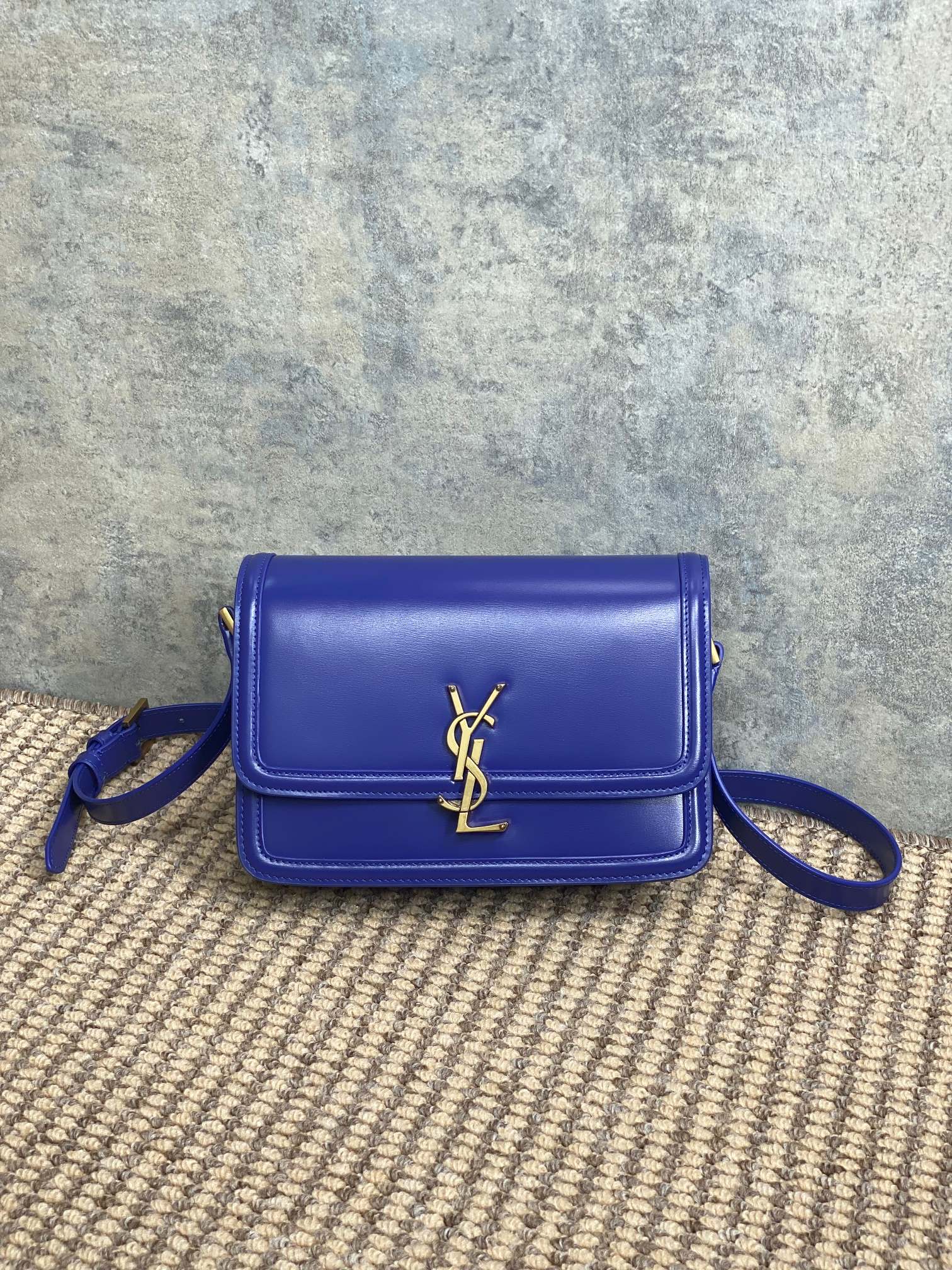 YSL 솔페리노 미디엄 사첼백