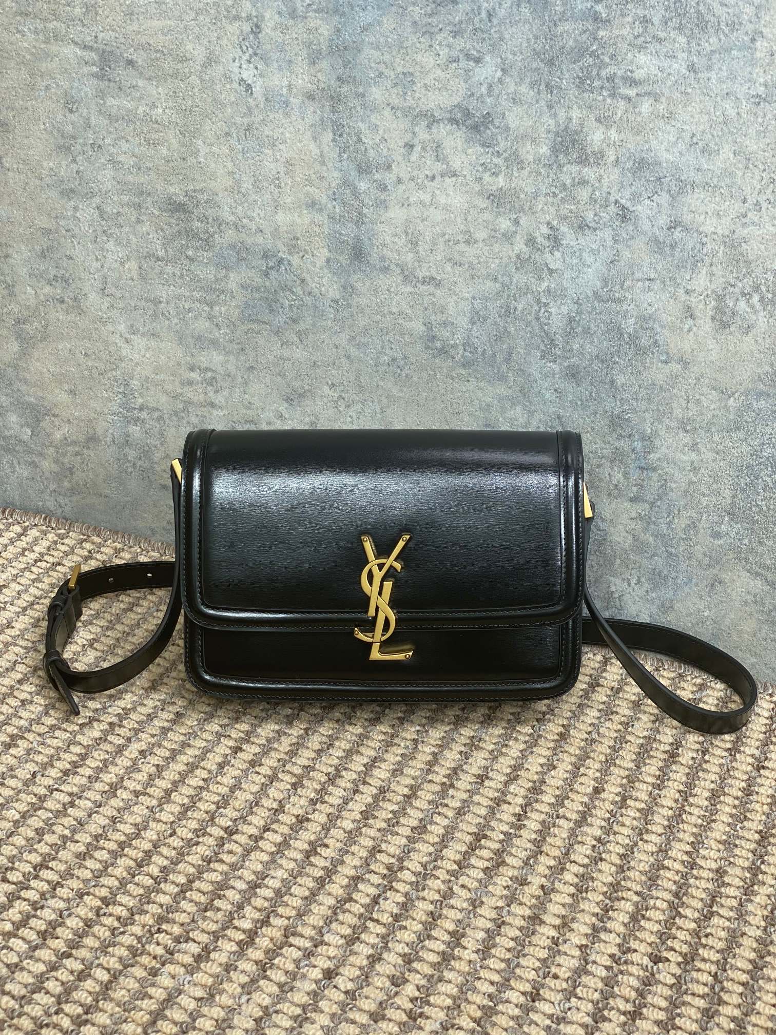 YSL 솔페리노 미디엄 사첼백